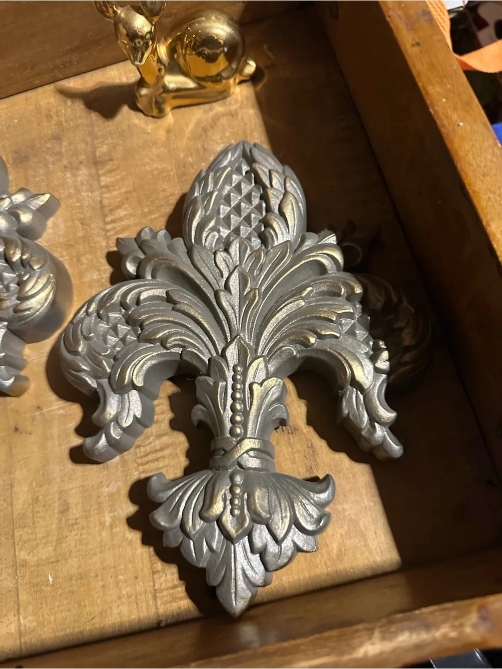 Vintage fleur de lis wall decor